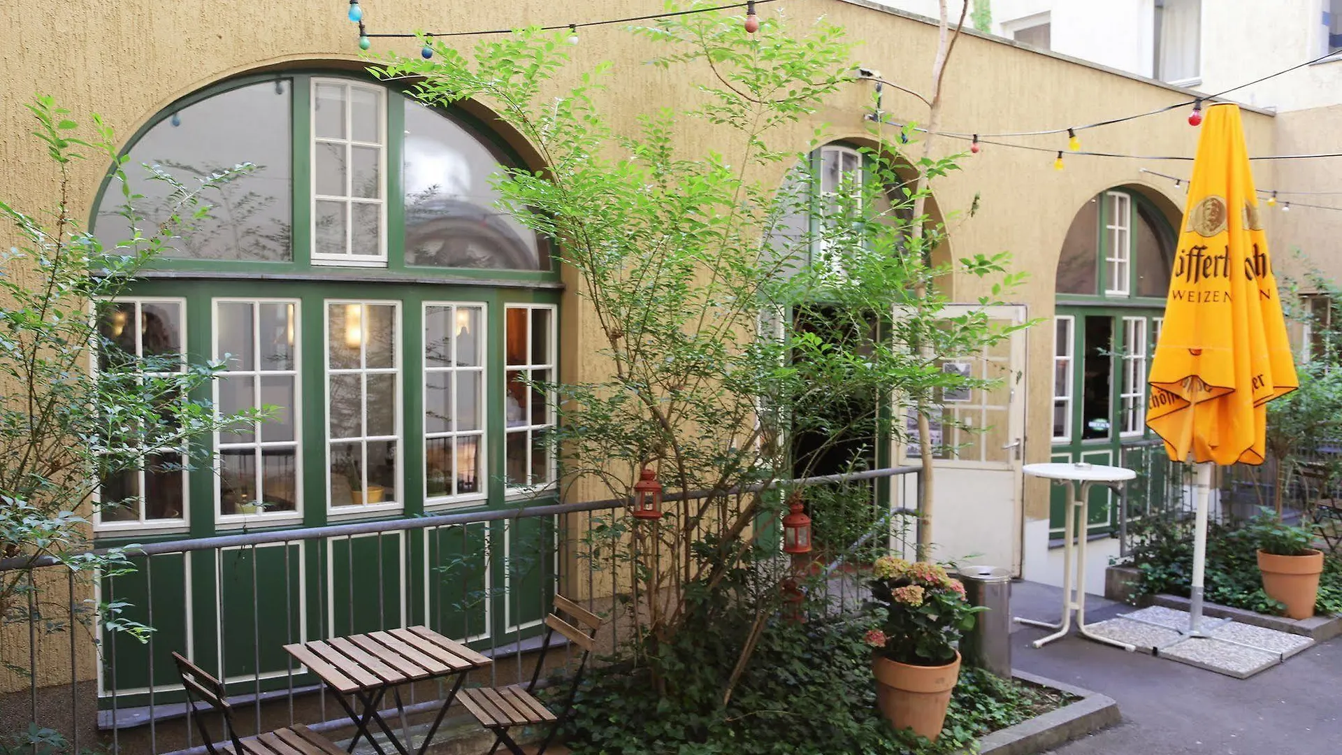 Amstel House Hostel Берлин